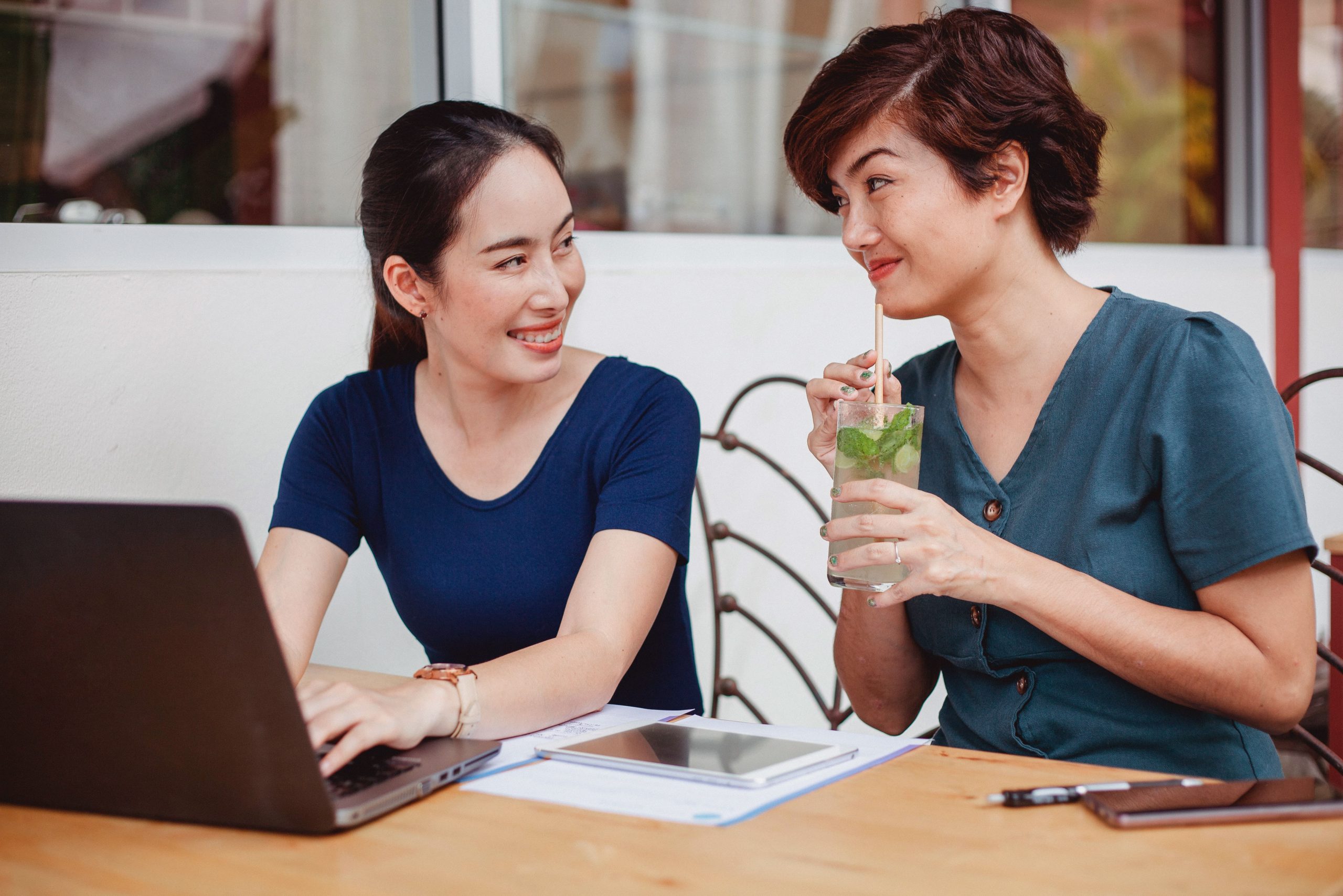 how-to-get-more-traffic-on-website-scaled